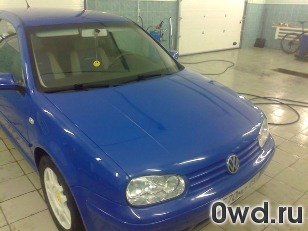 Битый автомобиль Volkswagen Golf